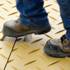 Blue Gator Ground Protection Diamond Mat 1/2 Inch x 4x8 Ft.
