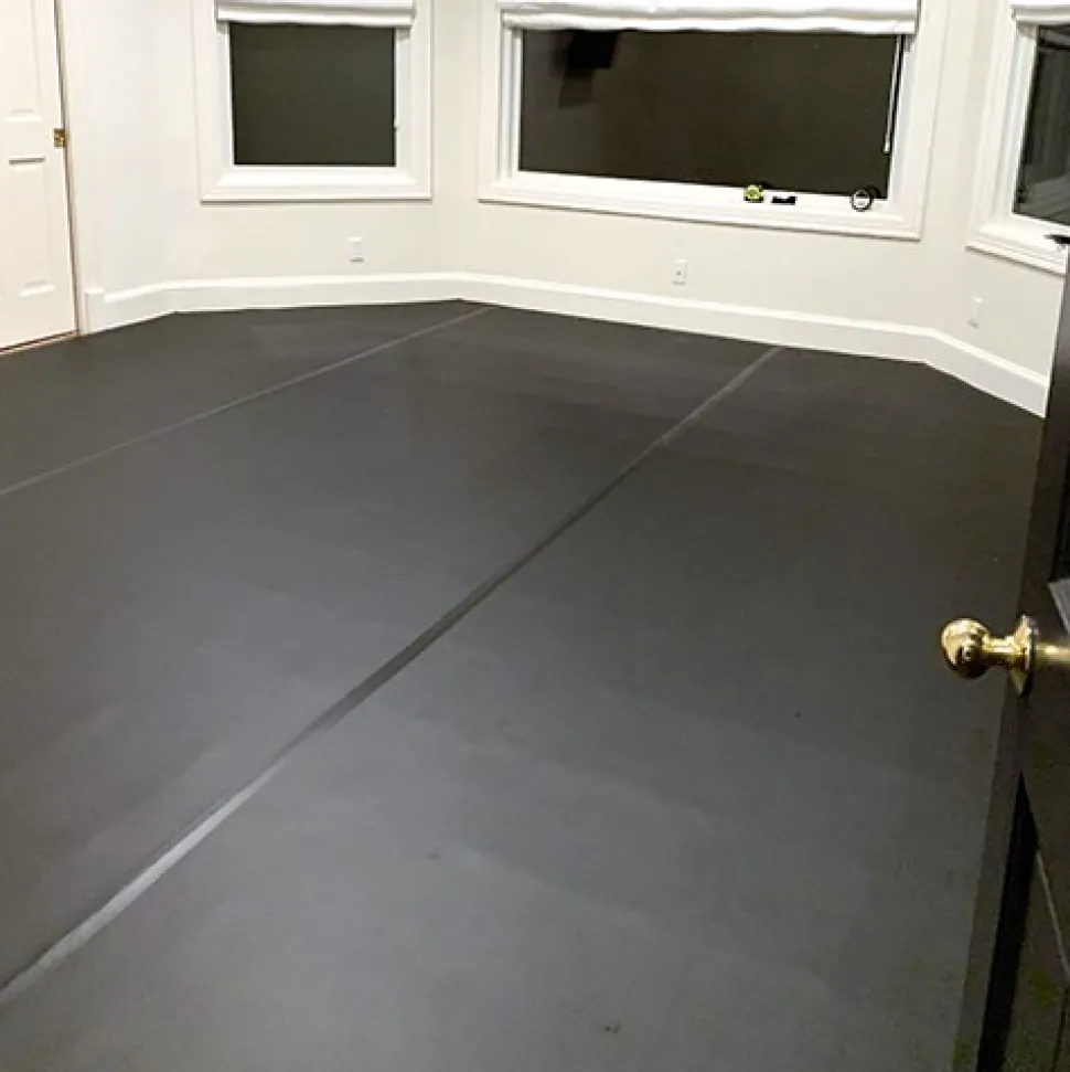 Rosco Adagio Touring Black Portable 5.25 Ft. x 6 Ft.