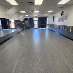 Standard XL Tap Dance Marley Roll Dark Marble Gray 79 Inches x 65.71 Ft.
