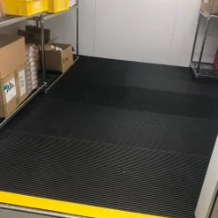 Vynagrip Heavy Duty Industrial Matting Black 3 x 33 ft Roll