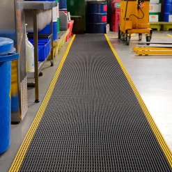 Vynagrip Plus Heavy Duty Industrial Matting 4 x 33 ft Roll