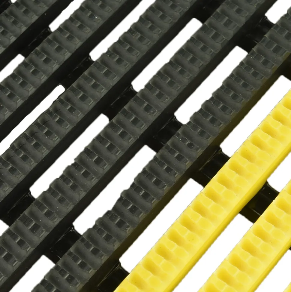 Vynagrip Plus Heavy Duty Industrial Matting 4 x 33 ft Roll
