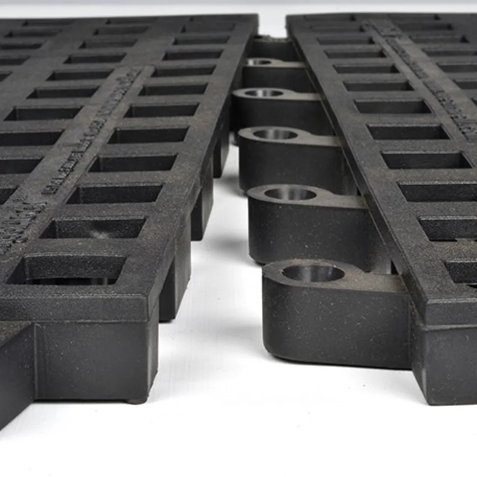 Wearwell ErgoDeck HD Open Black 18 x 18 Inch Tile Case of 10