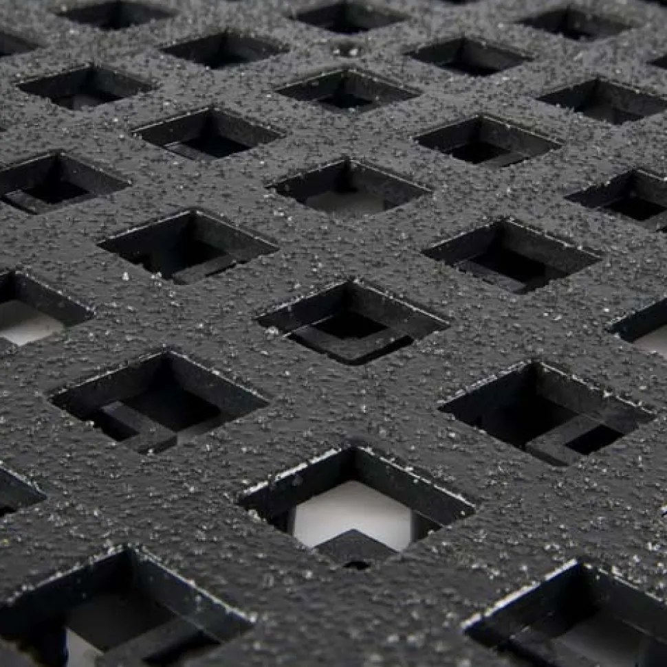 Wearwell ErgoDeck HD Open with Gritshield Black 18 x 18 Inch Tile Case of 10